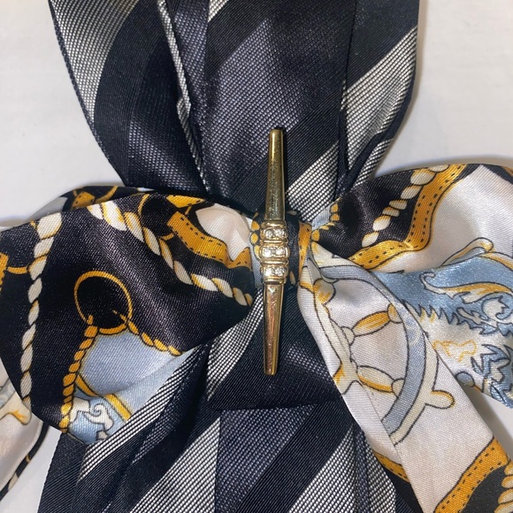 The Necktie Necklace! - Picture 2 of 3